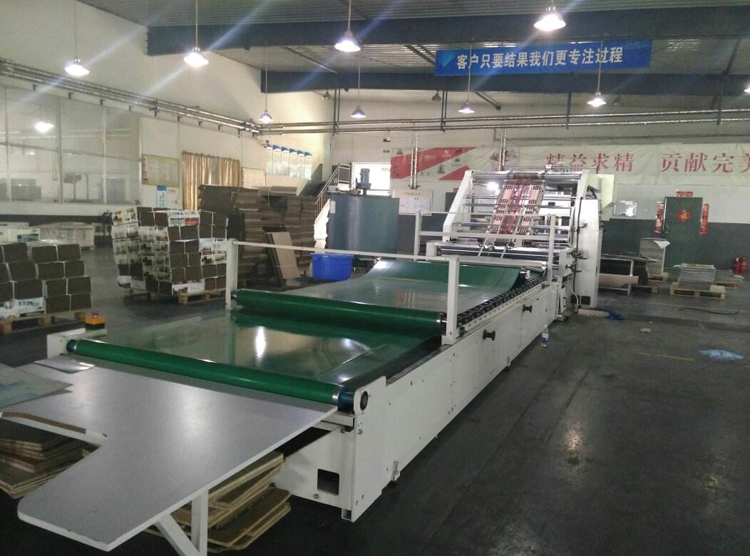 紙箱廠彩印瓦楞紙箱裱瓦展示